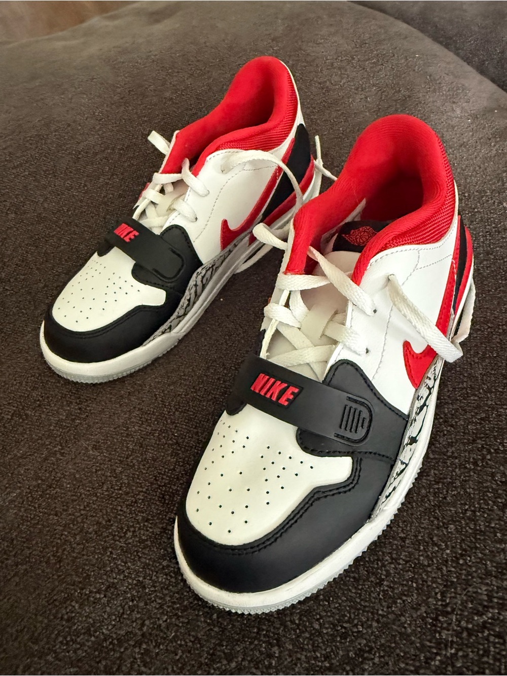 Air Jordan Legacy 312 low kids’ sneakers 2.5Y fire red (worn twice)